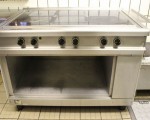 Used electric cooker with 5 heating zones (125-2)